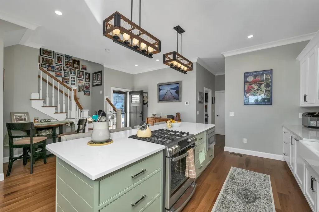 54 Mckinley Road Laconia NH 03246