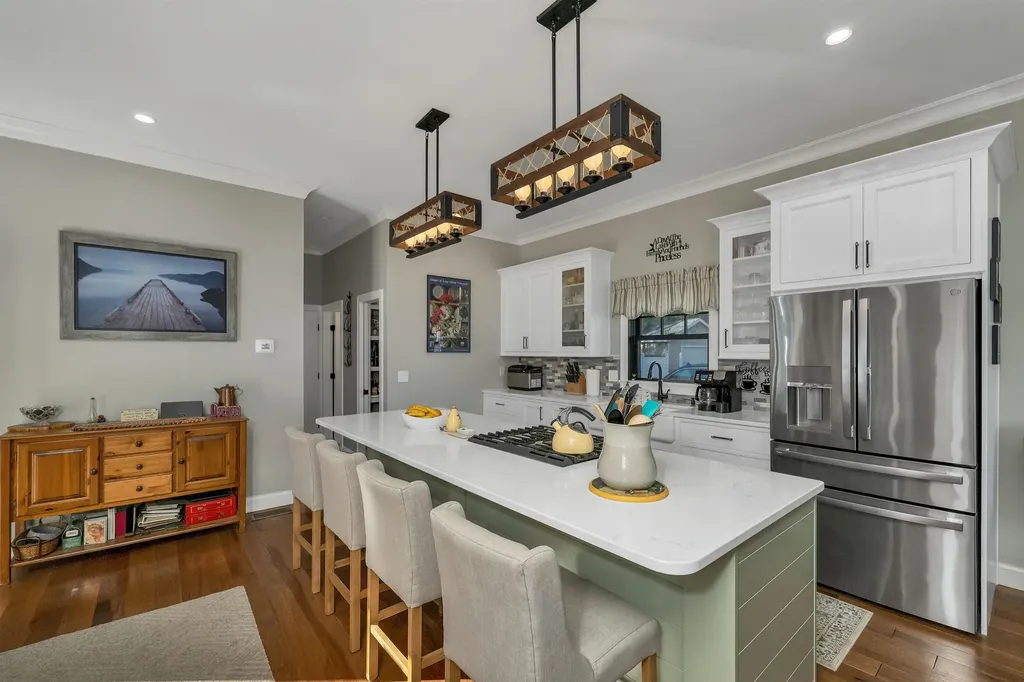 54 Mckinley Road Laconia NH 03246