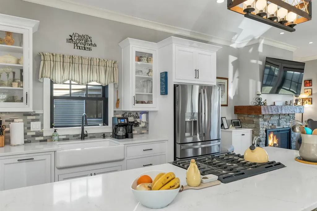 54 Mckinley Road Laconia NH 03246