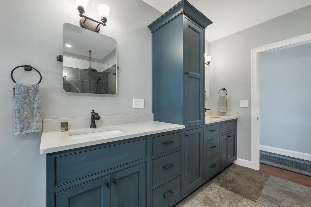 54 Mckinley Road Laconia NH 03246