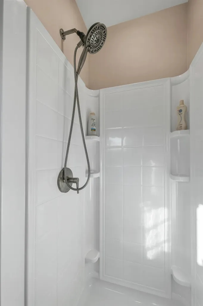 54 Mckinley Road Laconia NH 03246