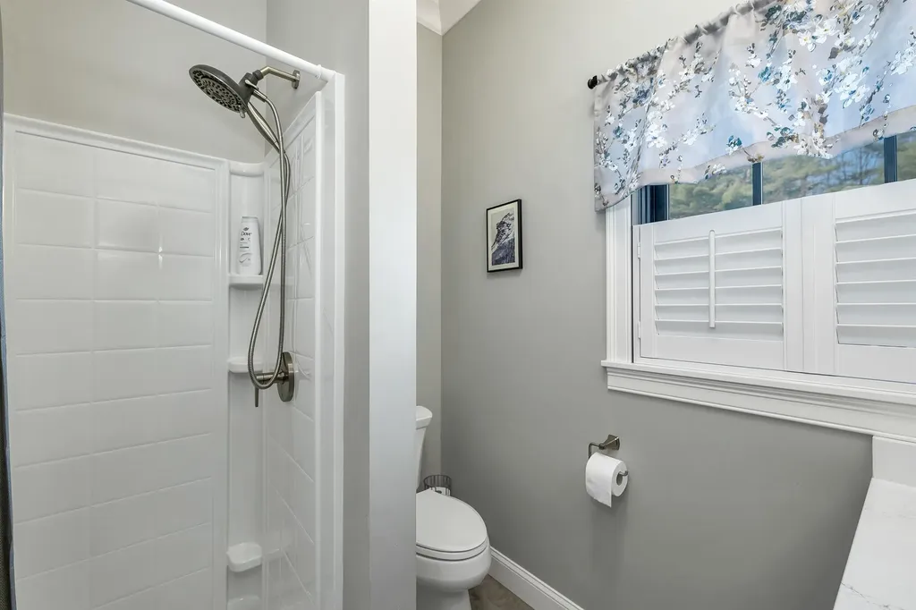 54 Mckinley Road Laconia NH 03246