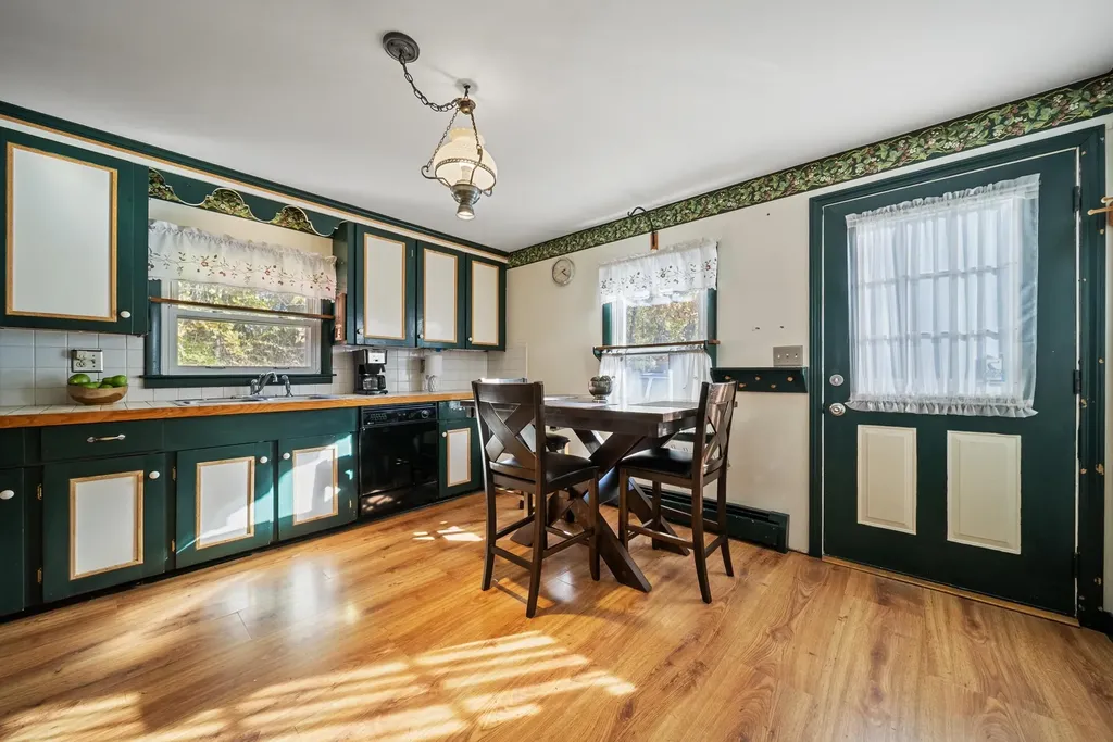 139 Dunbar Street Manchester NH 03103