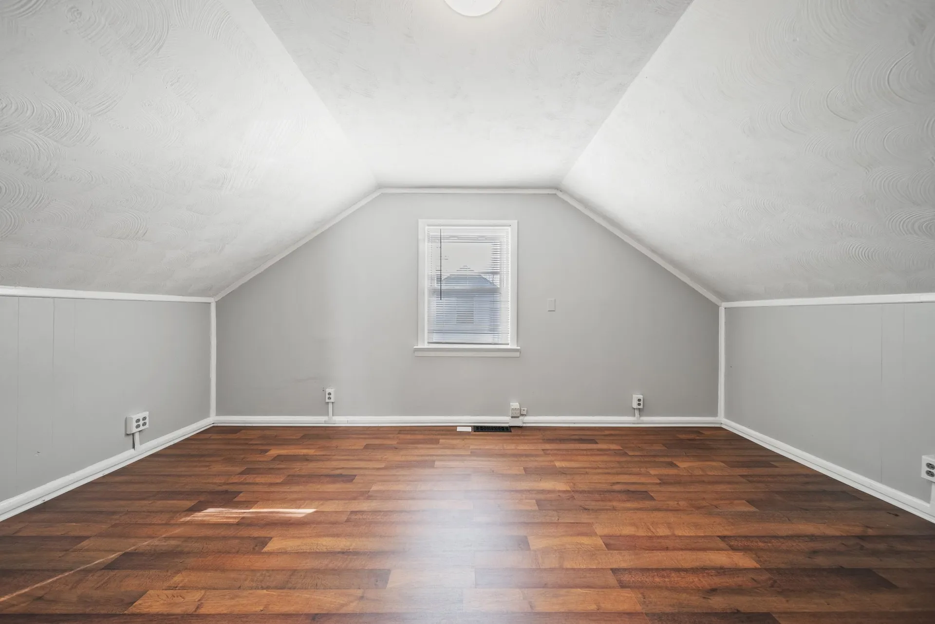 139 Dunbar Street Manchester NH 03103