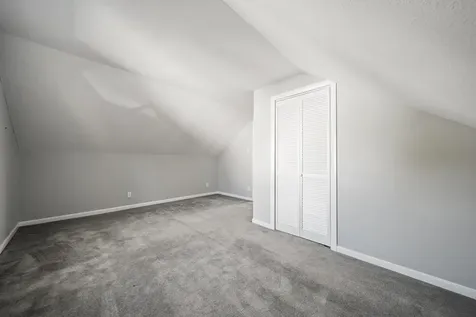 139 Dunbar Street Manchester NH 03103