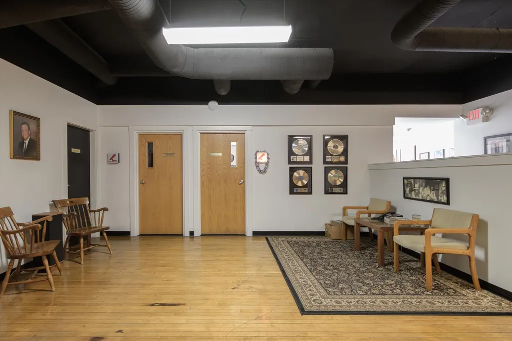 28 Spring Tree Road Brattleboro VT 05301