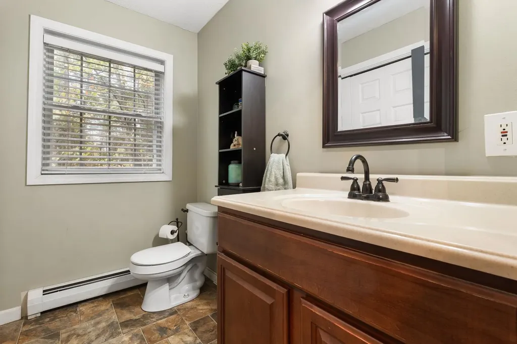 176 Horizon Lane Candia NH 03034