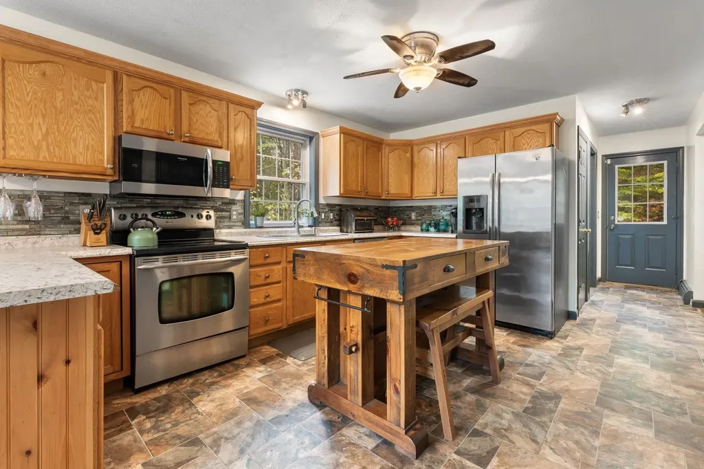 176 Horizon Lane Candia NH 03034