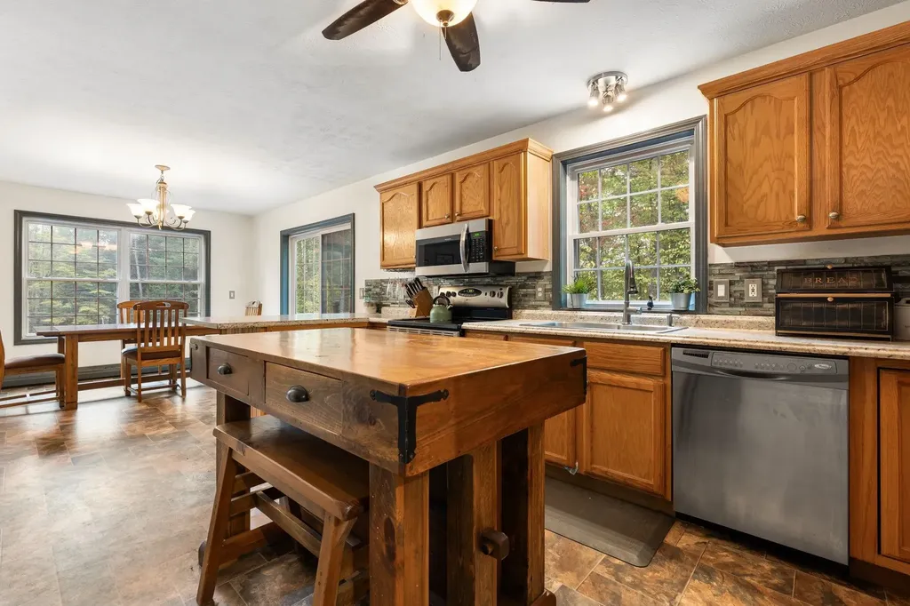 176 Horizon Lane Candia NH 03034