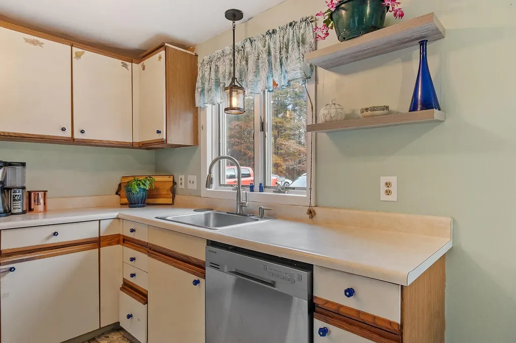 23 Old Stagecoach Road Epping NH 03042