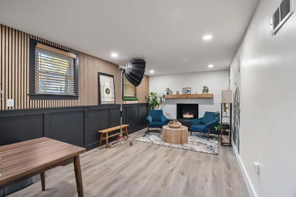 3 Robin Drive Hudson NH 03051