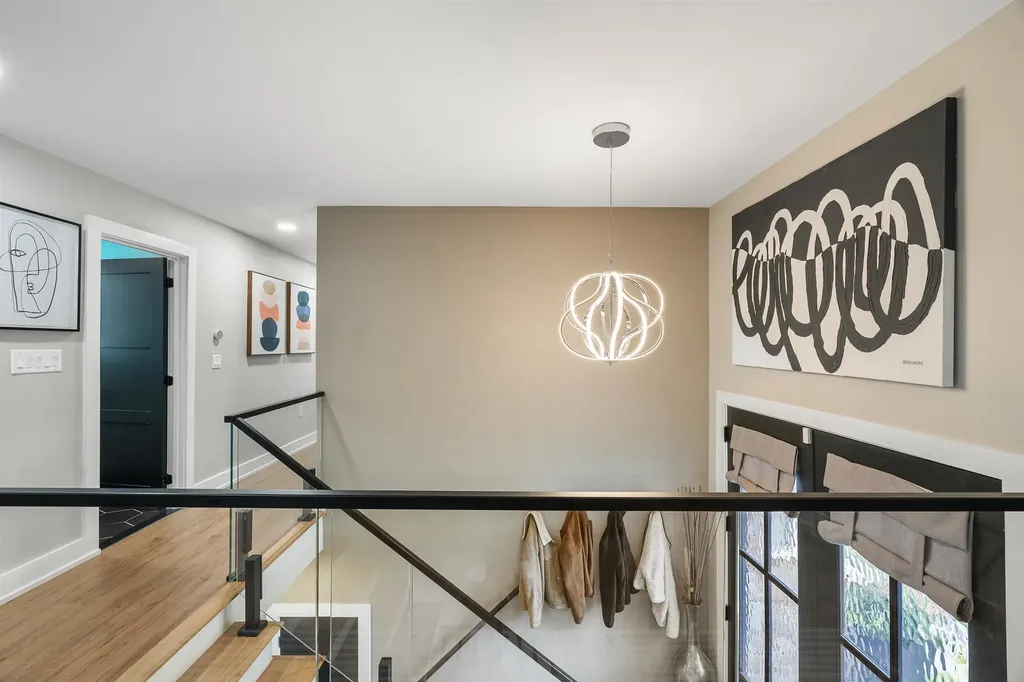 3 Robin Drive Hudson NH 03051