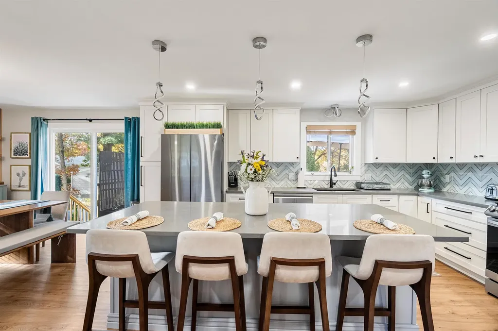 3 Robin Drive Hudson NH 03051