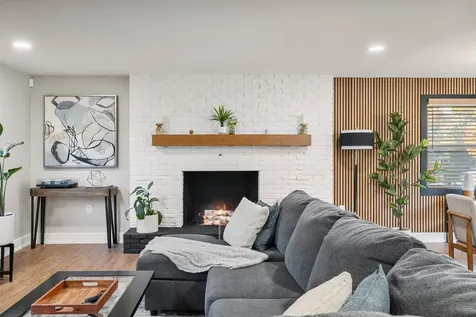 3 Robin Drive Hudson NH 03051