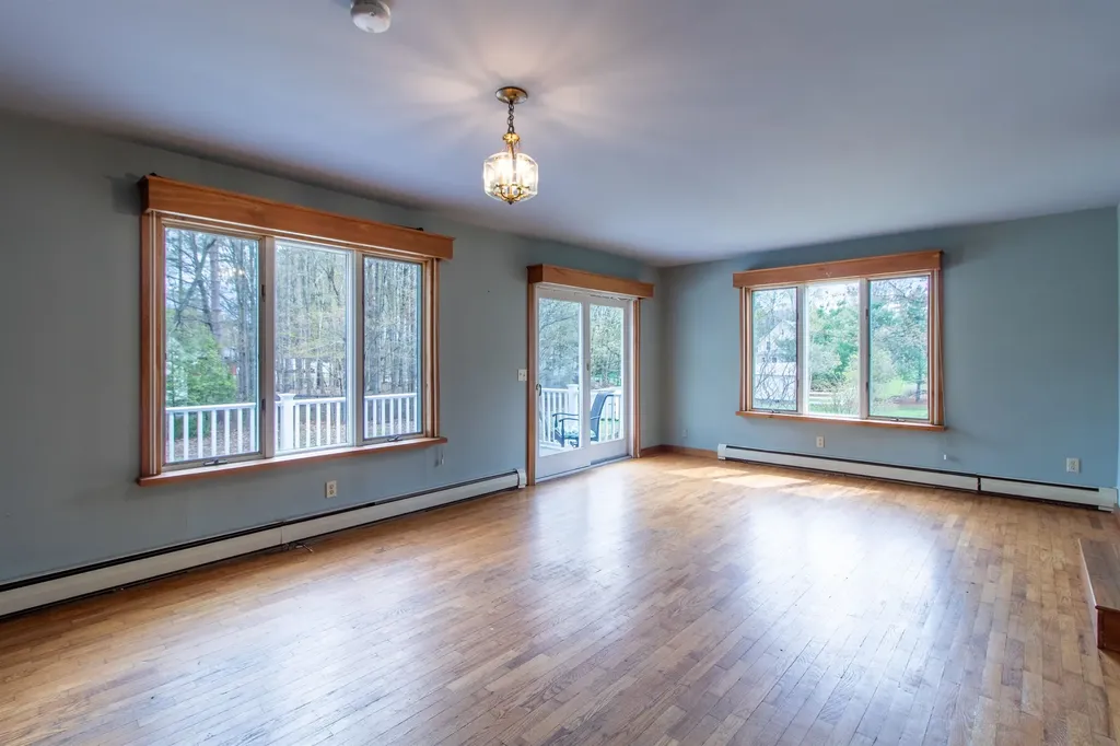 70 Stagecoach Drive Newport City VT 05855