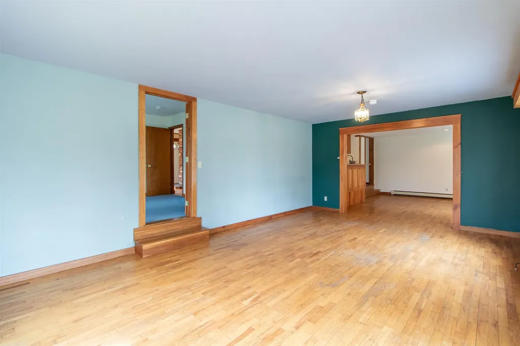 70 Stagecoach Drive Newport City VT 05855