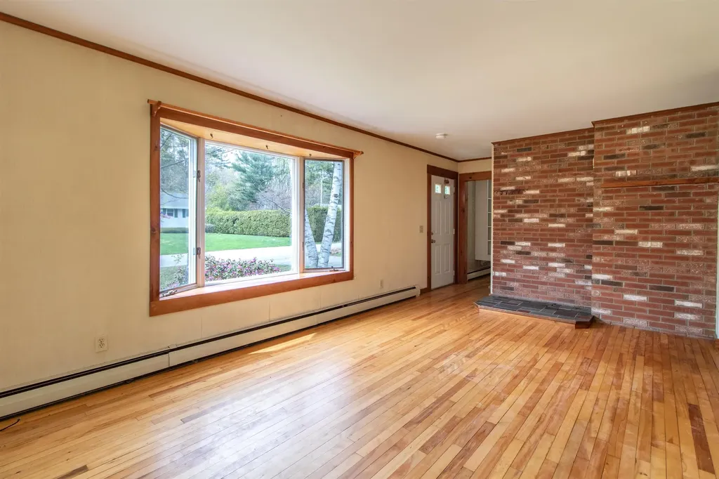 70 Stagecoach Drive Newport City VT 05855