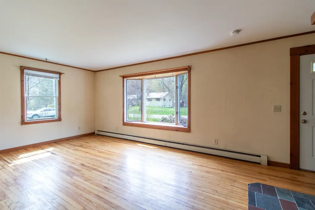70 Stagecoach Drive Newport City VT 05855