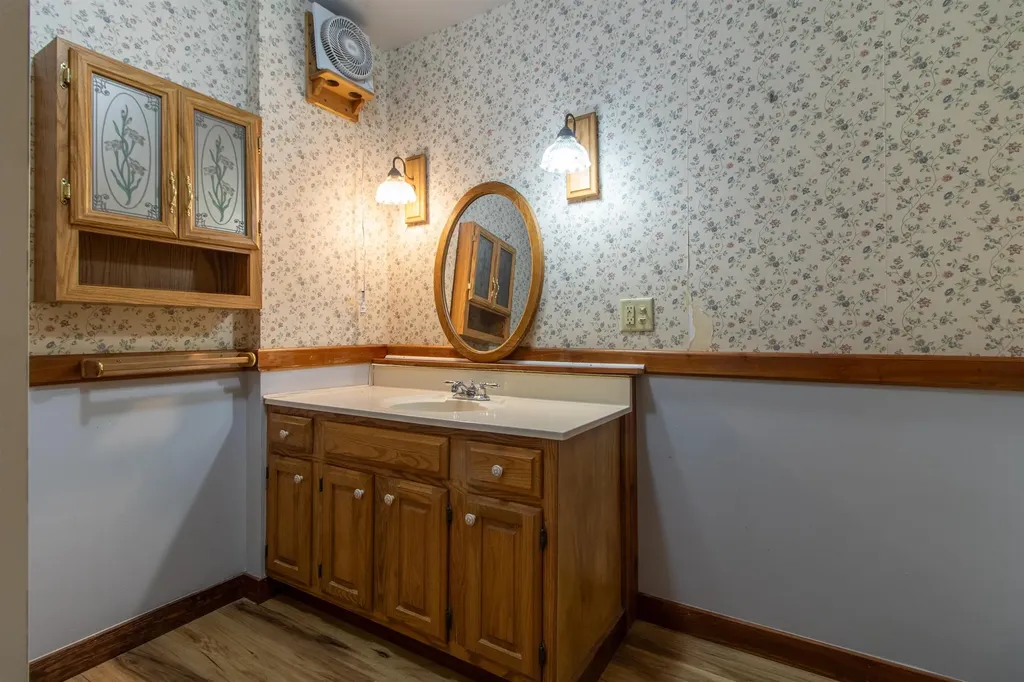 70 Stagecoach Drive Newport City VT 05855