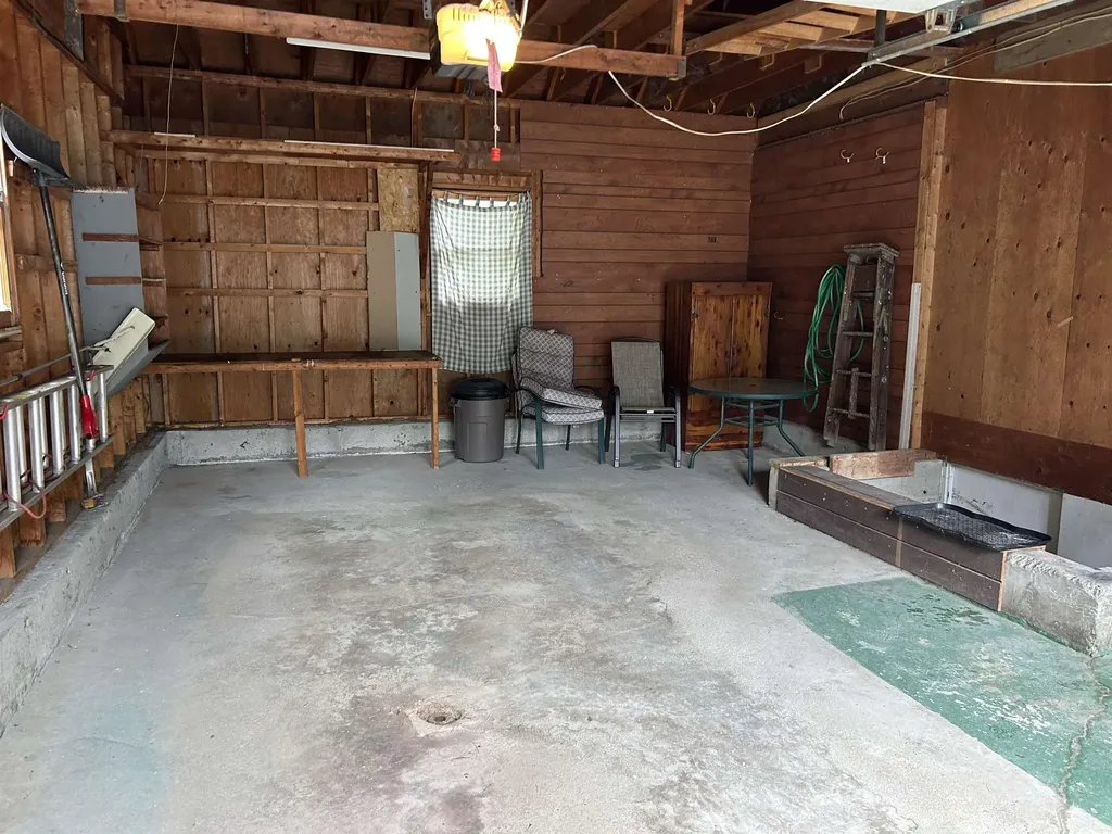 70 Stagecoach Drive Newport City VT 05855