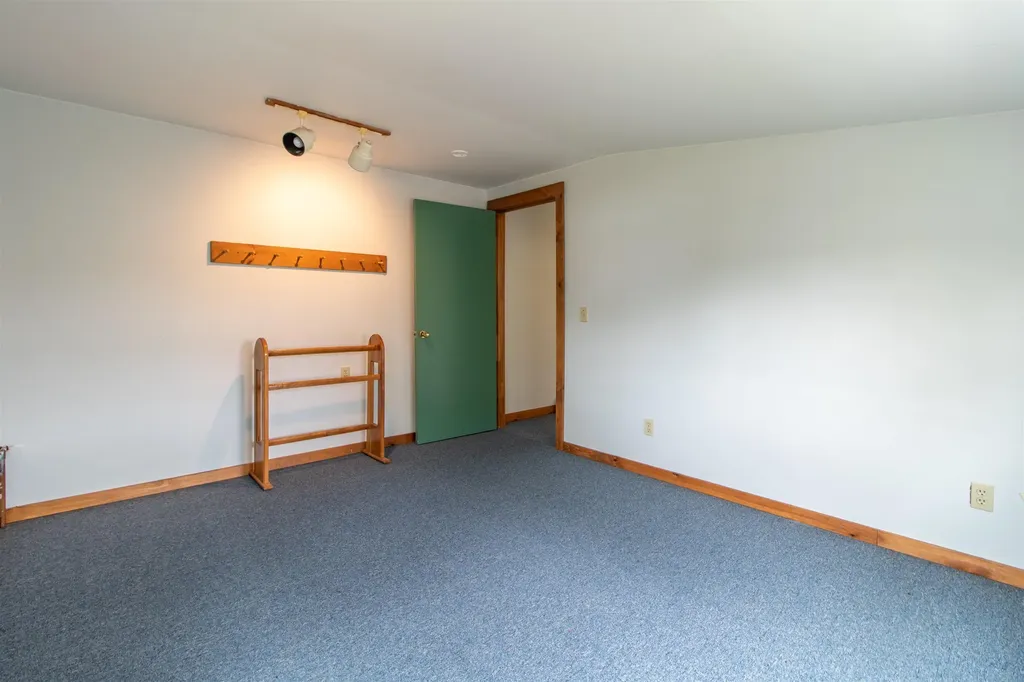 70 Stagecoach Drive Newport City VT 05855