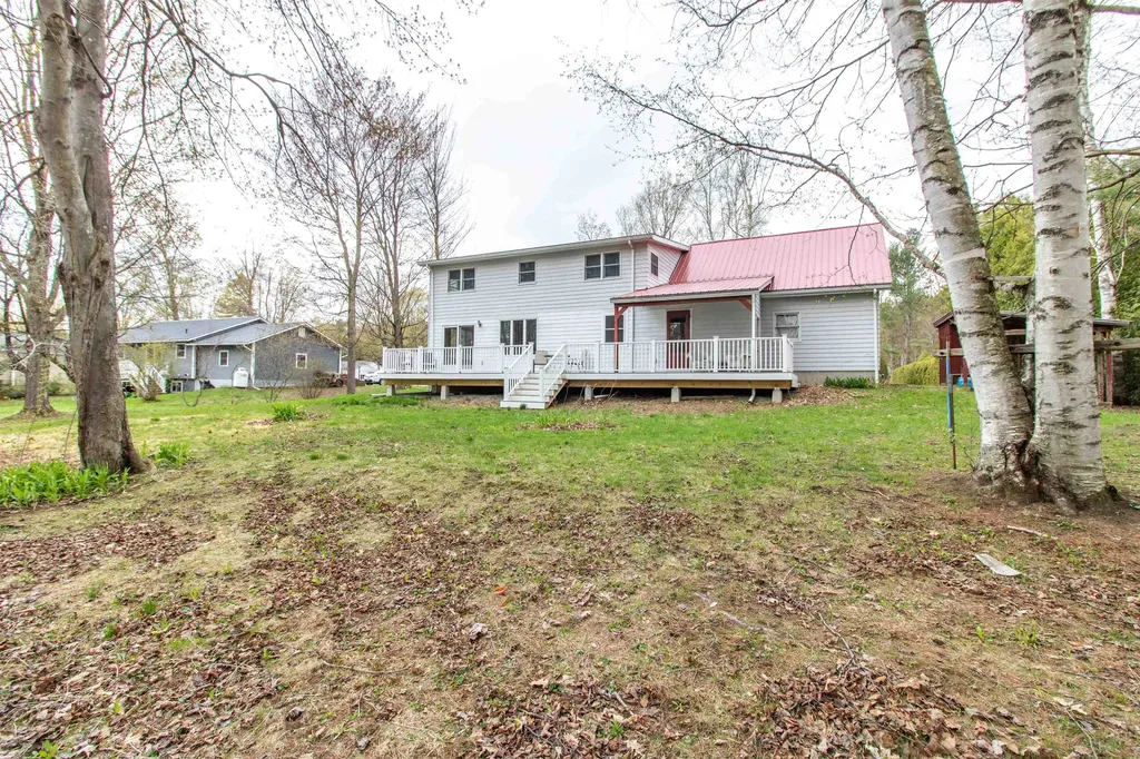 70 Stagecoach Drive Newport City VT 05855