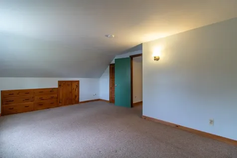 70 Stagecoach Drive Newport City VT 05855