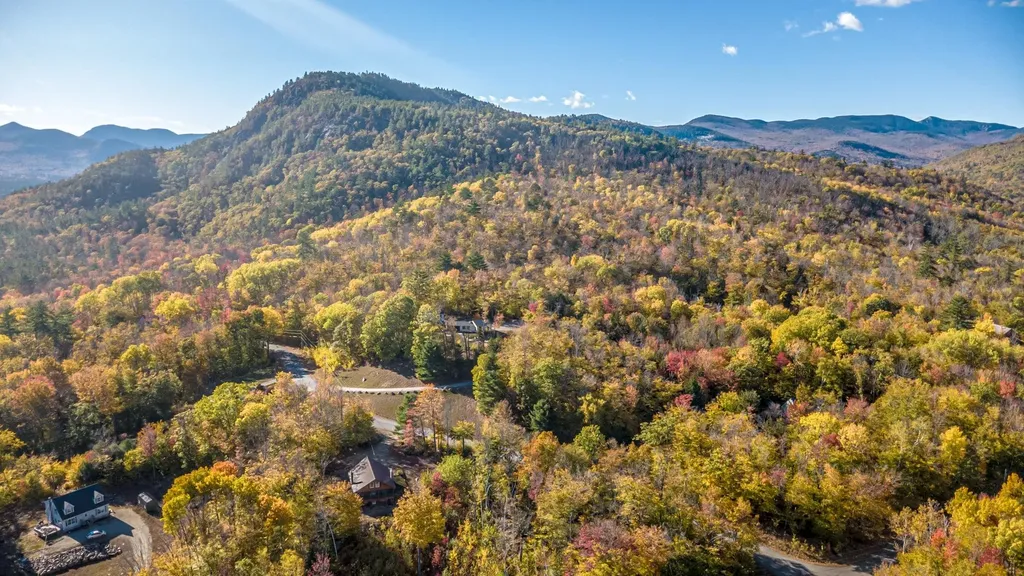 17 Pickering Road Bartlett NH 03812