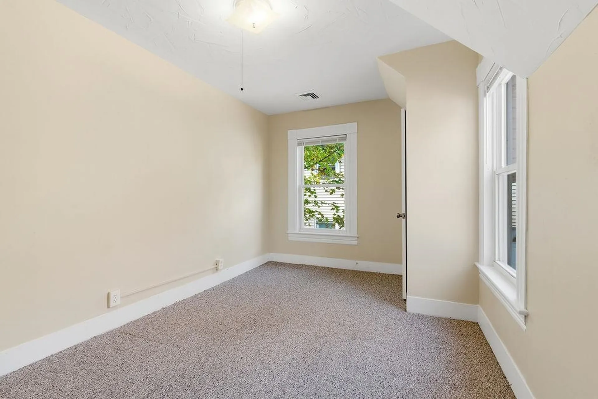 440 Laurel Street Manchester NH 03103