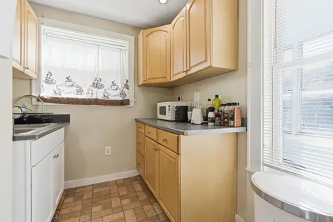 440 Laurel Street Manchester NH 03103