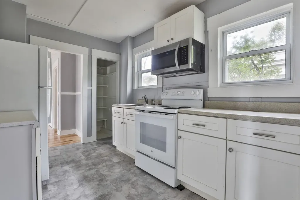 313 Amherst Street Manchester NH 03104