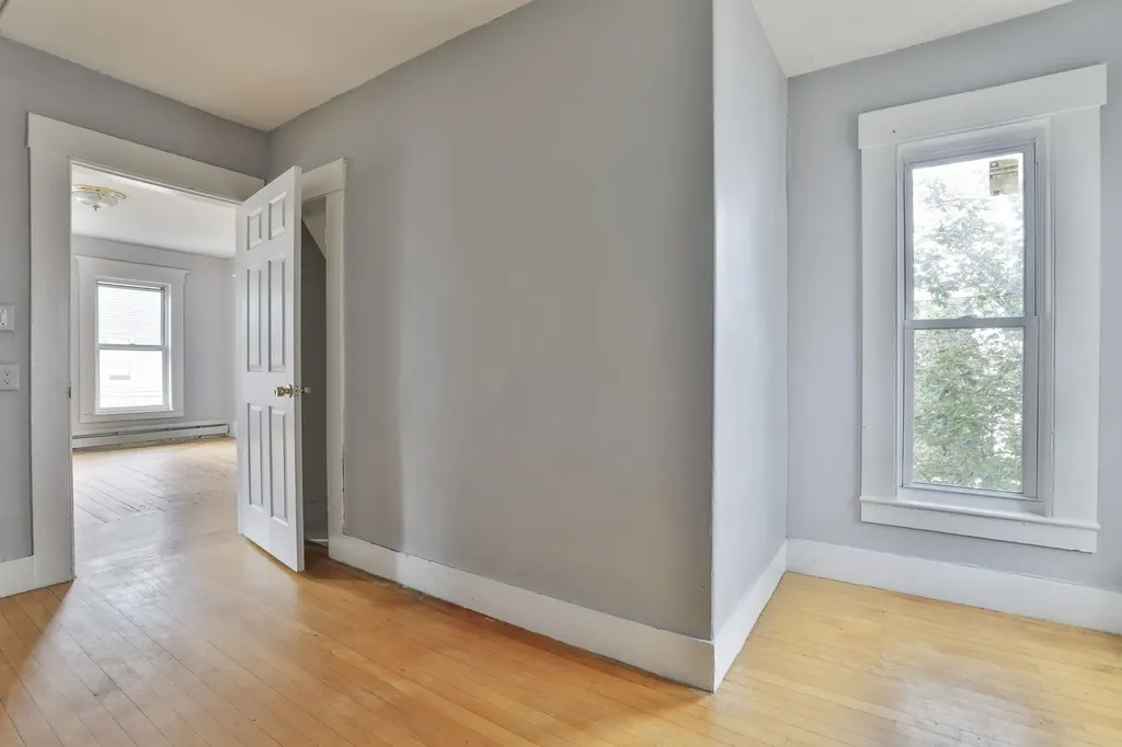 313 Amherst Street Manchester NH 03104