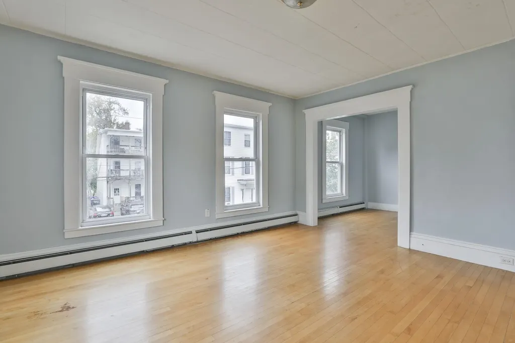 313 Amherst Street Manchester NH 03104