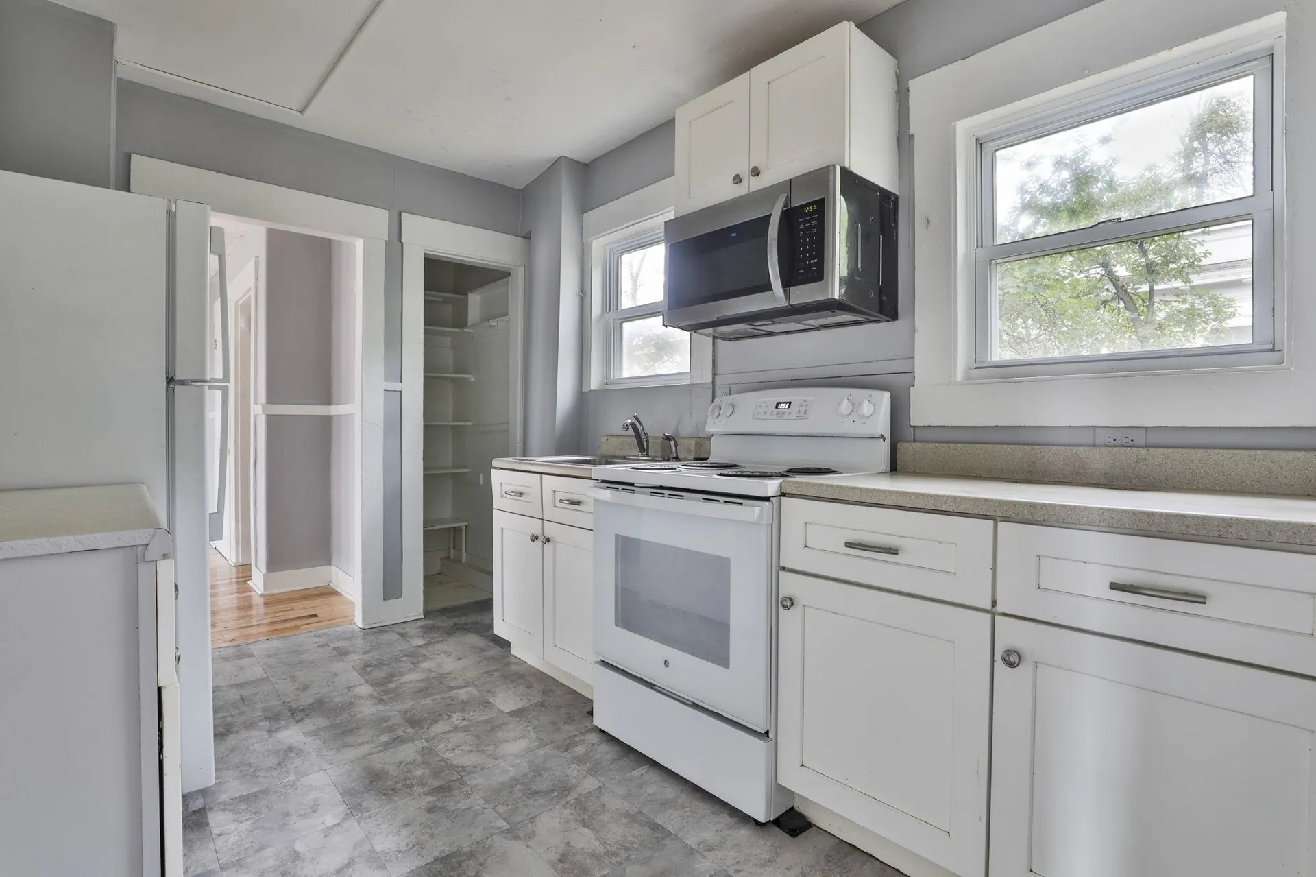 313 Amherst Street Manchester NH 03104