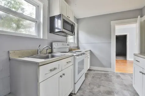 313 Amherst Street Manchester NH 03104