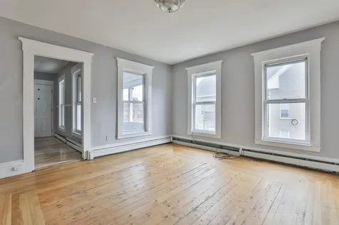 313 Amherst Street Manchester NH 03104