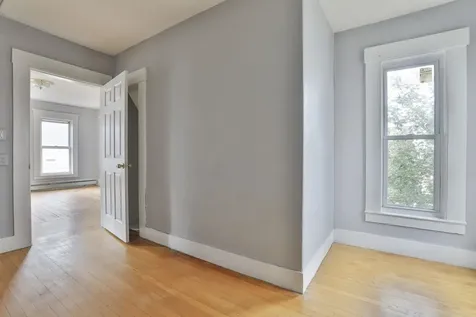 313 Amherst Street Manchester NH 03104