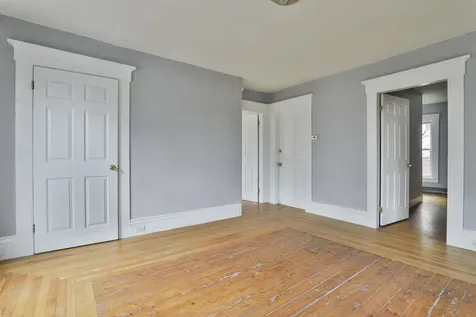 313 Amherst Street Manchester NH 03104