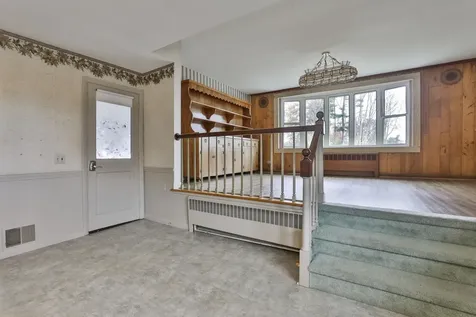 334 S River Road Bedford NH 03110