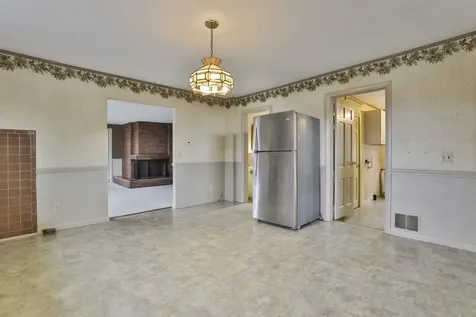 334 S River Road Bedford NH 03110