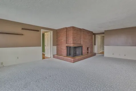 334 S River Road Bedford NH 03110