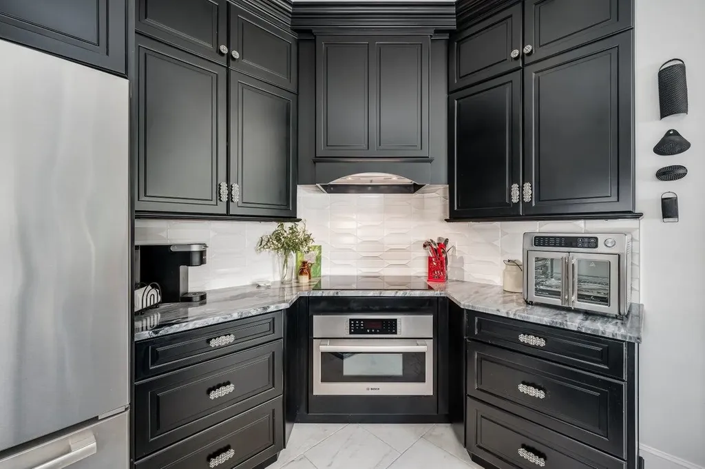 25 Nute Road Dover NH 03820