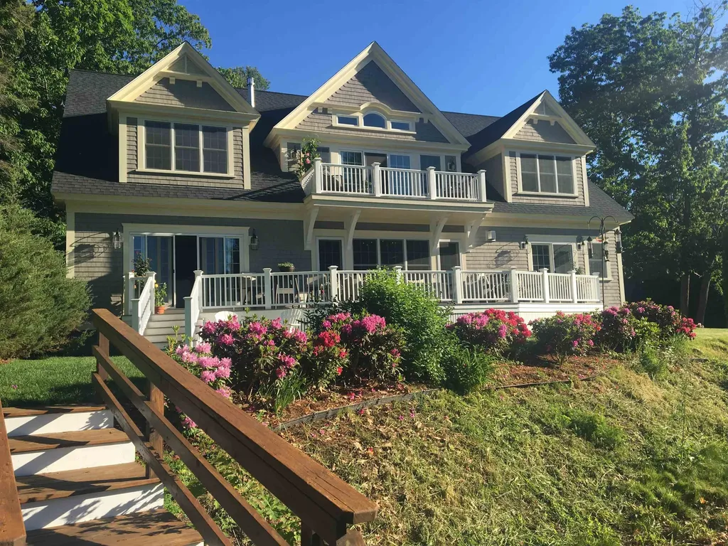 25 Nute Road Dover NH 03820