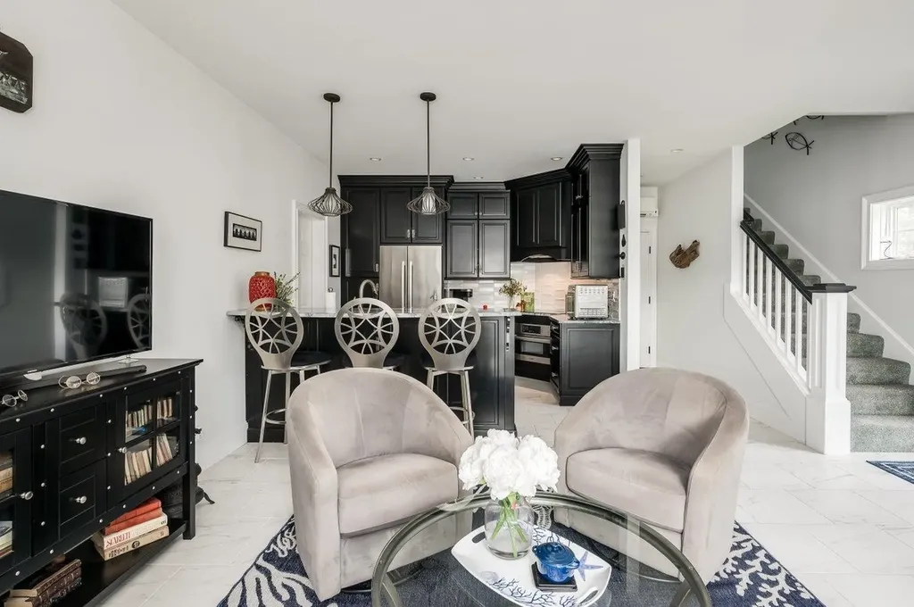 25 Nute Road Dover NH 03820