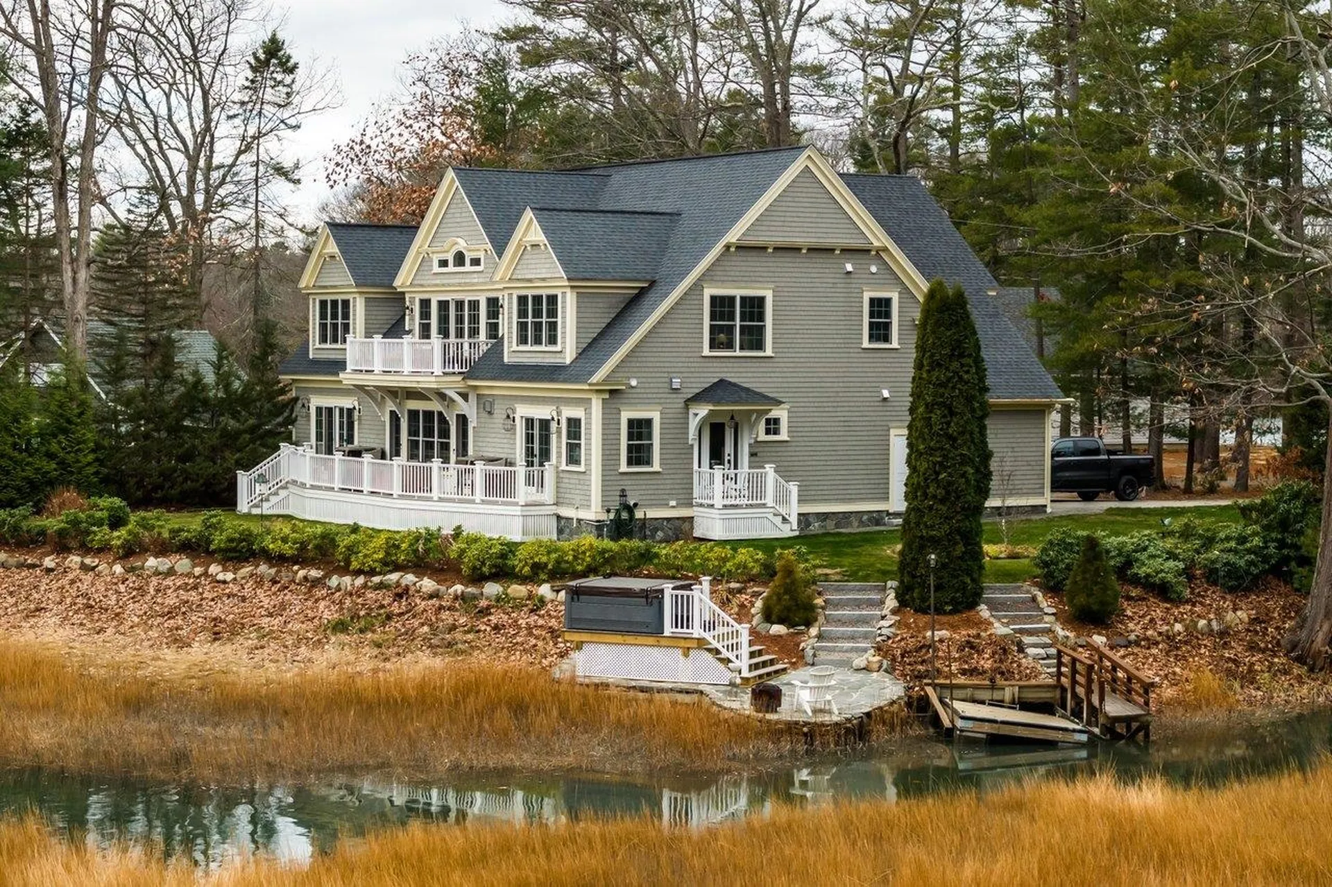 Dover NH, 25 Nute Road