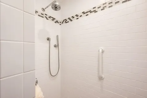 25 Nute Road Dover NH 03820