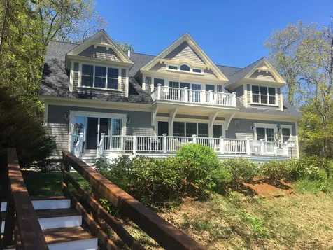 25 Nute Road Dover NH 03820