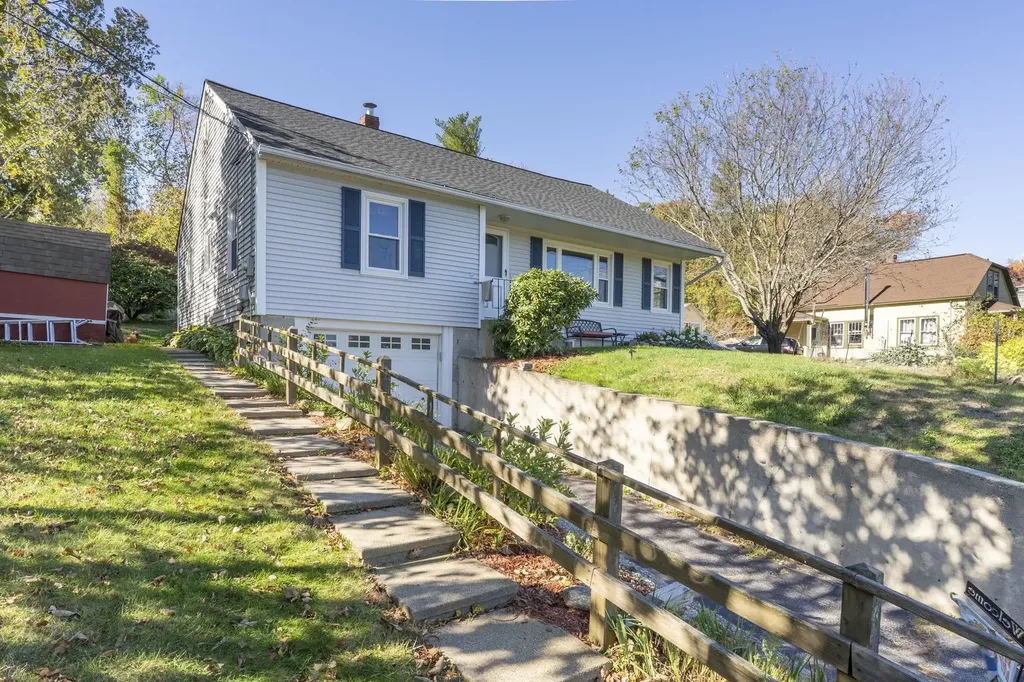 59 Pike Street Nashua NH 03060