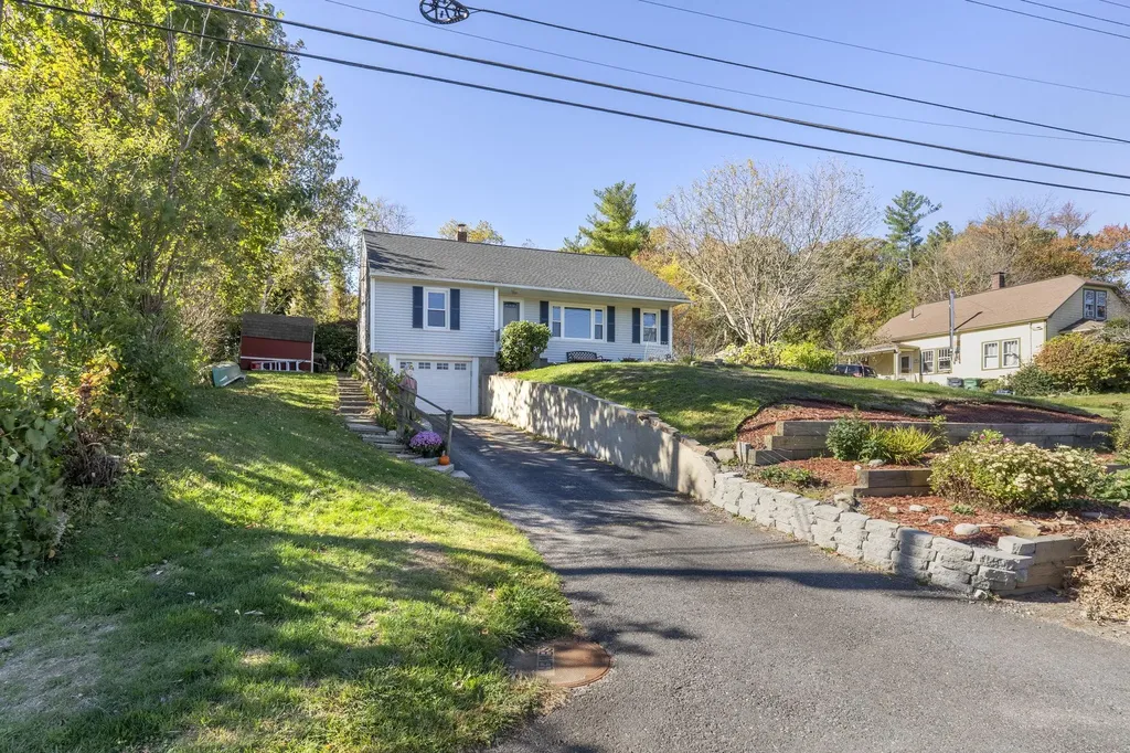 59 Pike Street Nashua NH 03060