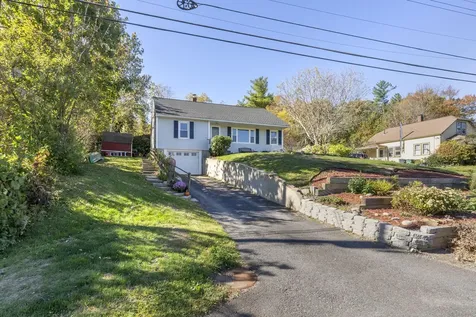 59 Pike Street Nashua NH 03060